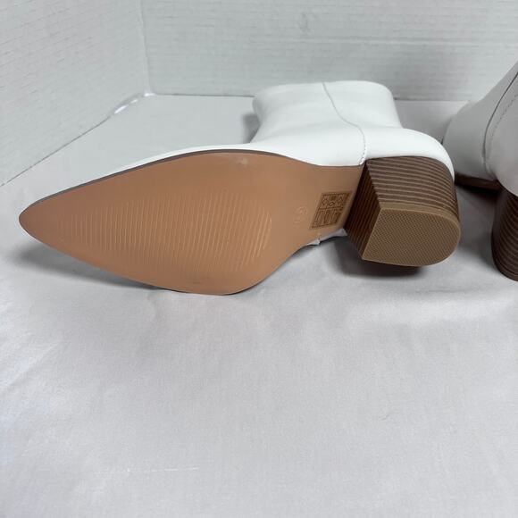 Berness Tallulah White Pointed Toe Ankle Boots Women’s 5.5 Block Heel Zip Chic - Picture 7 of 8